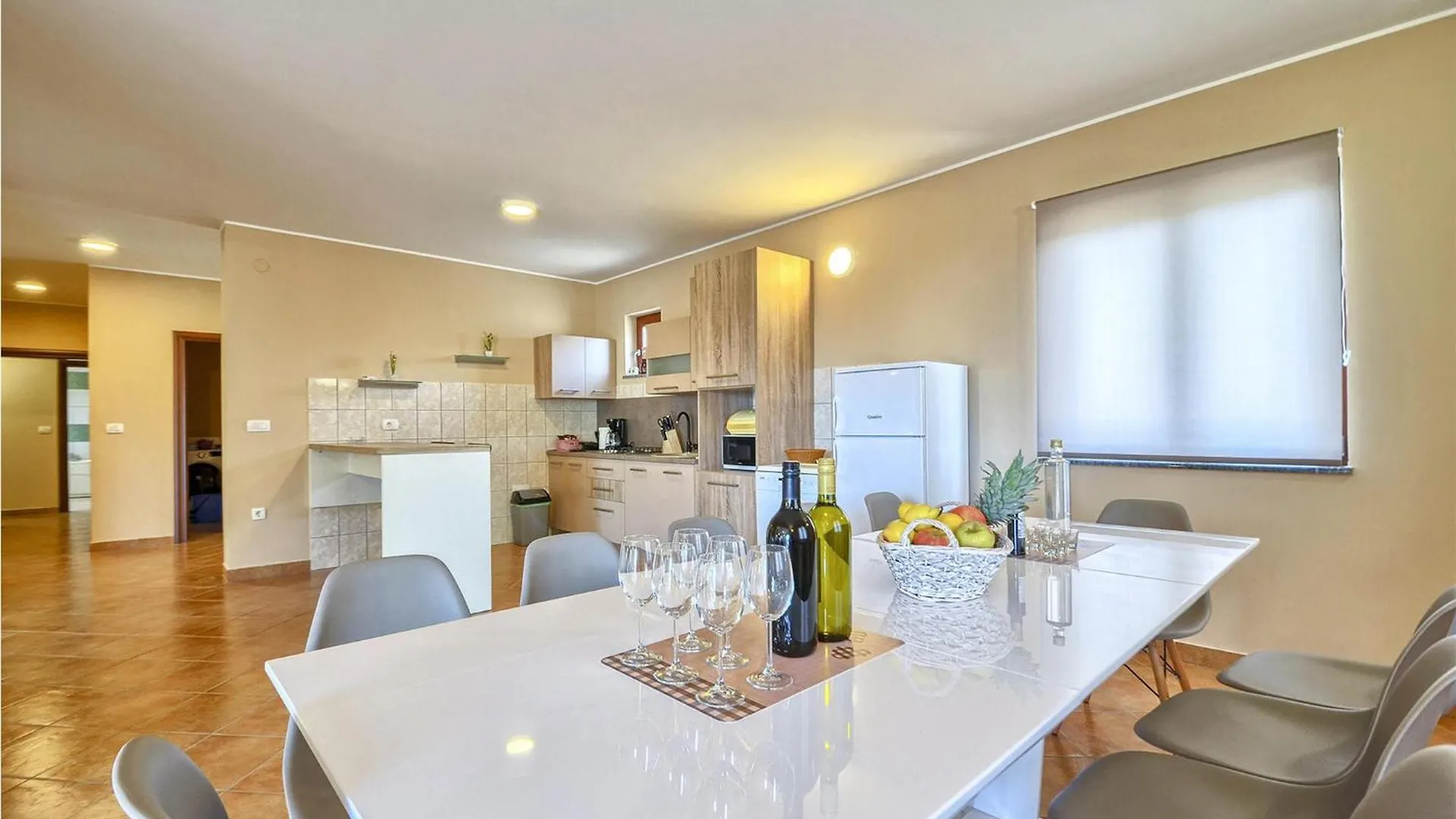 5 Bedroom Nice Home In Galižana بيت للعطل